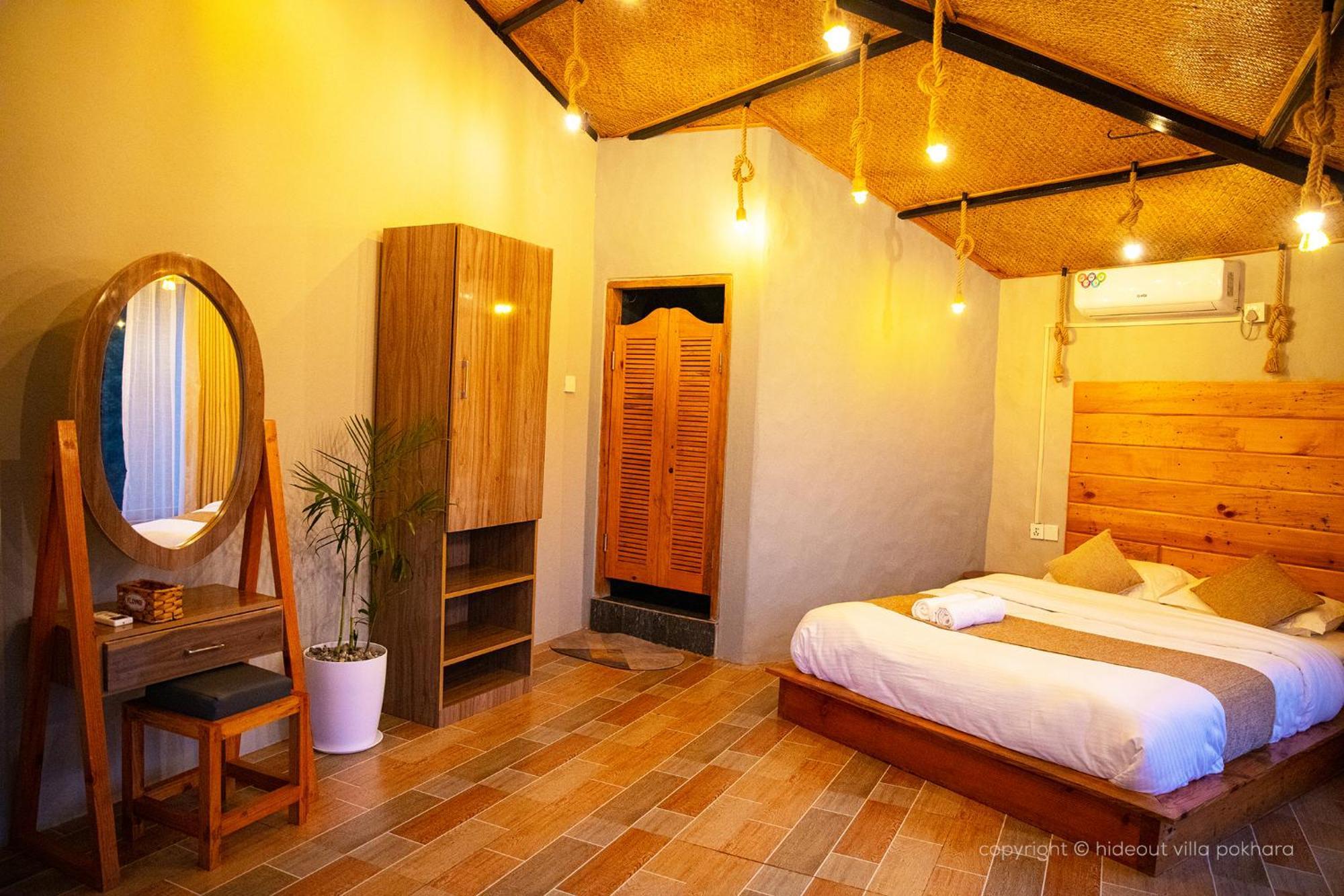 The Hideout Villa Pokhara Bagian luar foto