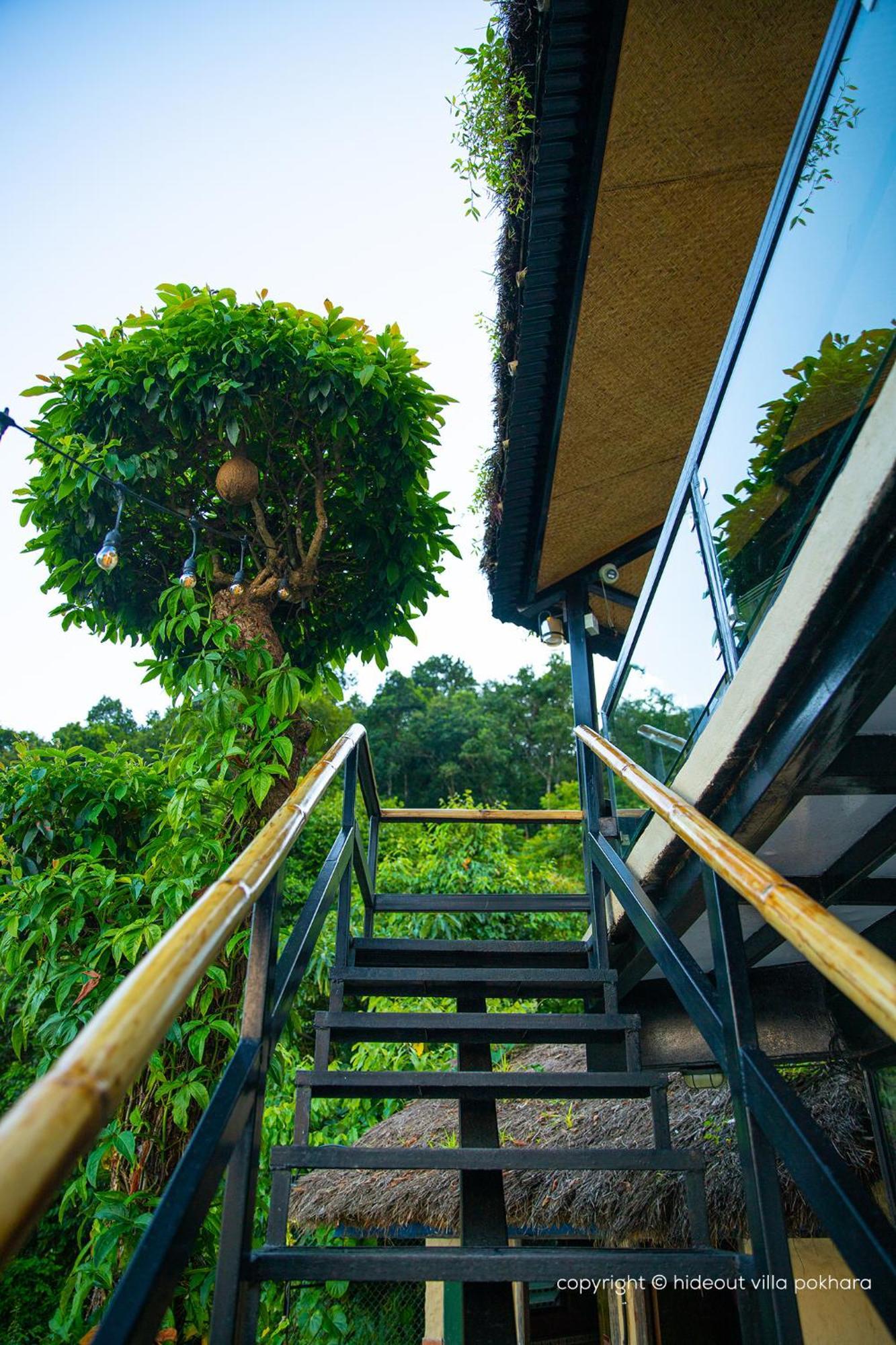 The Hideout Villa Pokhara Bagian luar foto